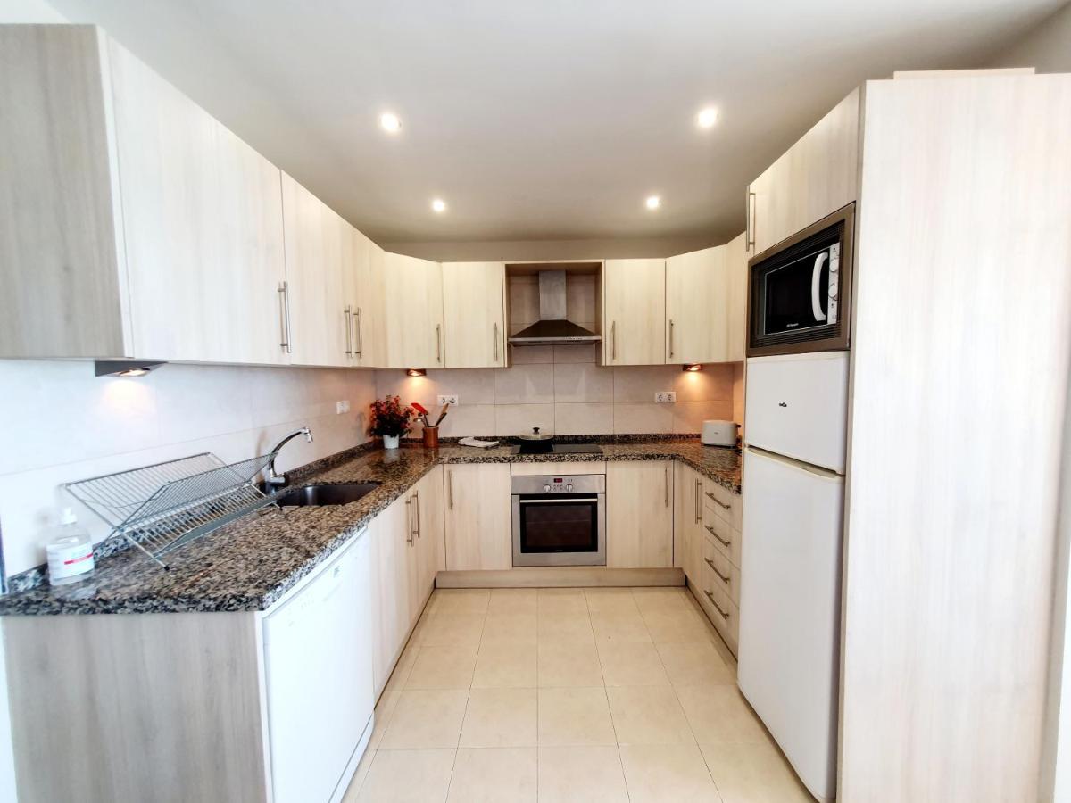 Marina Tower Apartment ฟูเอนฮิโรลา ภายนอก รูปภาพ